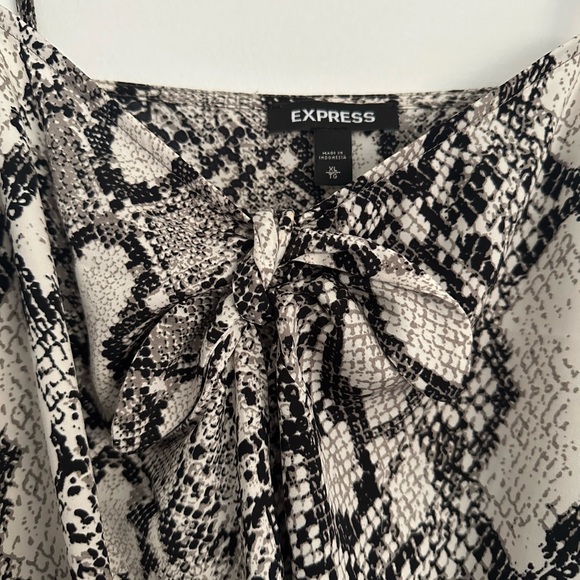 Snakeprint Longsleeve Blouse - Picture 2 of 4